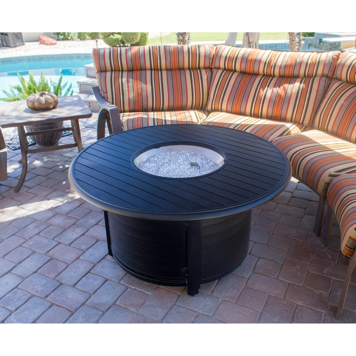 48'' Aluminum round Slatted Top Propane Fire Pit Table with Lid, Clear Fire Glass, Regulator and Hose, 42,000 BTU, Black