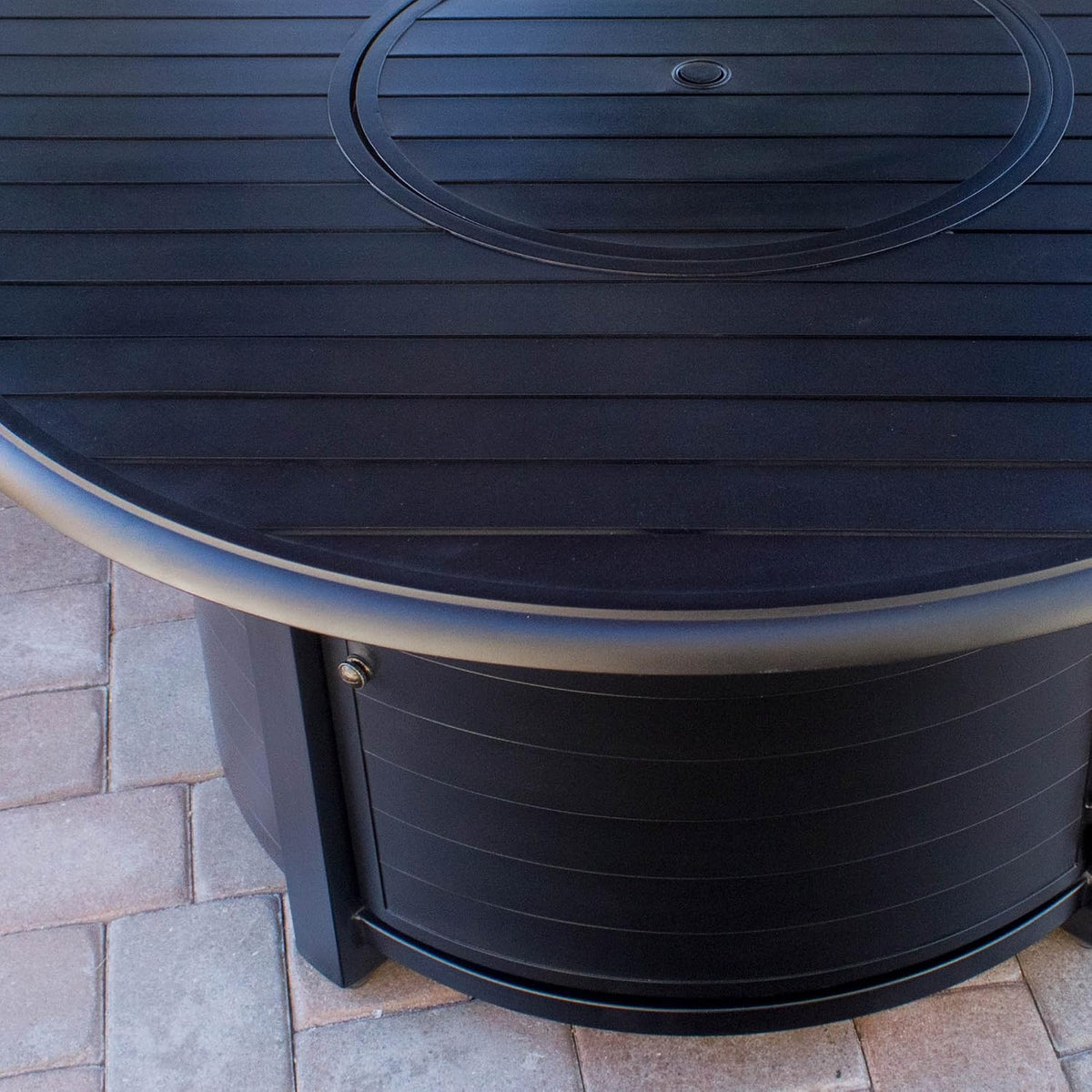 48'' Aluminum round Slatted Top Propane Fire Pit Table with Lid, Clear Fire Glass, Regulator and Hose, 42,000 BTU, Black
