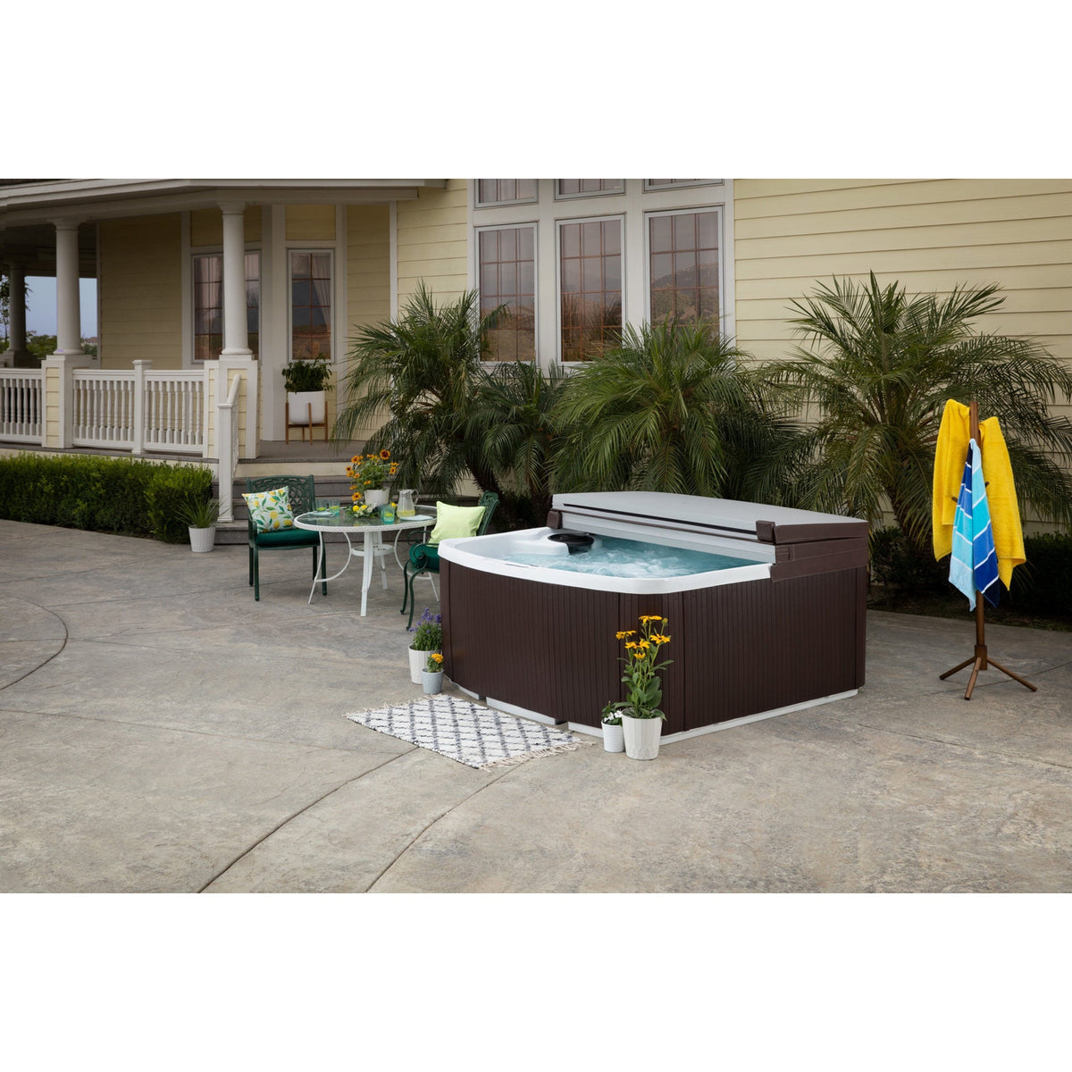 Leganza Hot Tub - 6-Person, 90- Jet, 230-Volt Spa in Arctic White/Espresso