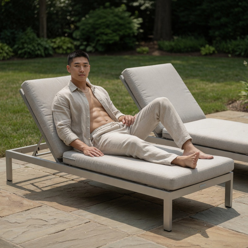 Outdoor Lounges